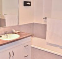 Swagsman Motel Miles - Click Find