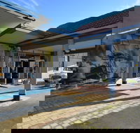 Ship Inn Motel - Click Find