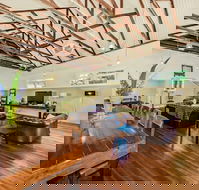 Tuck Inn Yarra Valley - Click Find