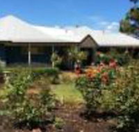 Crabapple Lane Bed  Breakfast - Click Find