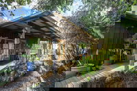 Wisteria Cottage and Cabins