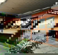 The Commercial Hotel Motel - Click Find