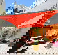 Zing Backpackers - Bridge Guide