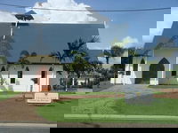 Kurrmine Beach Motel