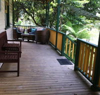 Cygnets Secret Garden Bed  Breakfast - Bridge Guide