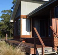 Yakkalla Holiday Cottage - Click Find