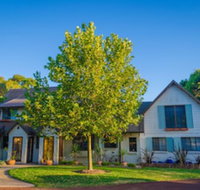 Sienna Lodge - Click Find