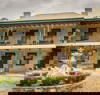 Segenhoe Inn Historic Bed  Breakfast - DBD
