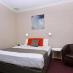 Motel Poinsettia