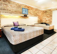 Central Motel Gin Gin - Click Find