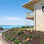The Dolphins Beachfront Apartments