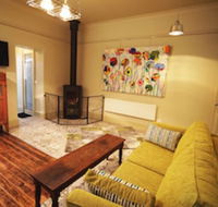 Latrobe Art Apartments - Click Find