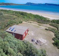 Cloudy Bay Cabin - Click Find