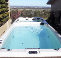 Longview Holiday Let - Click Find