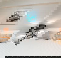 The Berry Inn - Click Find