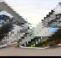 The Q Motel - Lavinia