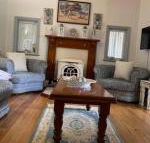 Cherry Blossom Cottage - Click Find