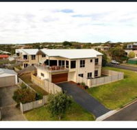Twelve Apostles Beach House B  B - Bridge Guide