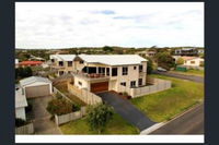 Twelve Apostles Beach House B  B