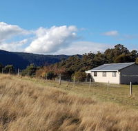 Engadine Cottage - Click Find