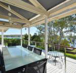Morisset Bay Waterfront Views Lake House looking over Trinity Marina - Bridge Guide