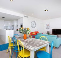 Colour and Swank at the Mill in the Heart of the CBD - Bet 4u