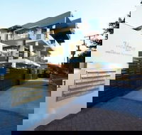 Maggies Beachfront Apt. 9 - Bet 4u