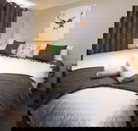 Mountain Lodge - Click Find