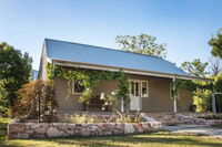 Johanna NEW MODERN HOUSE