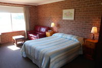 Vacy Village Motel