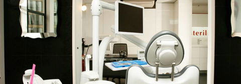 Chris Hart Prosthodontist - Click Find 1