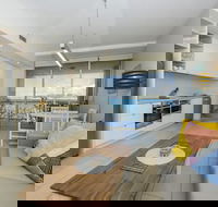 1 Bright Point Apartment 2203 - Bet 4u