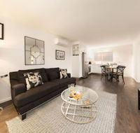 The Manhattan Central  Sophisticated - Click Find