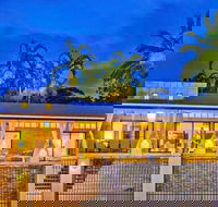 Oceans Edge Beach House At Oak Beach - Click Find