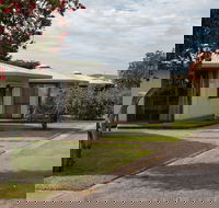 Pine Country Caravan Park - Click Find