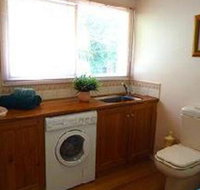 Australian Home Away at Eltham Venn Cottage - Bet 4u