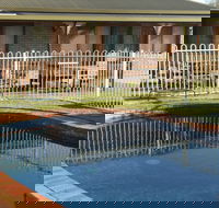 Regency Court Motel - Bet 4u