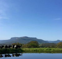 Minimbah Farm Cottages Family Farmstay choose from 2  3 bedroom Cottages  6 Bedroom House - Bet 4u