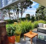 Goat Island Bungalow - Click Find