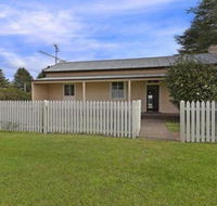 Station Masters Cottage classic quaint  nostalgia - Bet 4u
