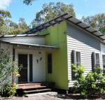 24 Esprit Drive Beach home with open plan living  walking distance to beach - Click Find