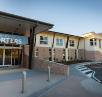 Porters Plainland Hotel - Click Find