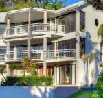 BEACHSIDE MANOR walk to the beach - Bet 4u