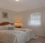 Hollyoak Cottage delightful ducks  doileys - Bet 4u