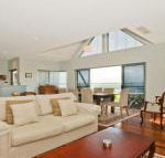Villa Mer stylish waterfront accommodation - Bet 4u