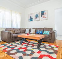 Belmore House - Click Find