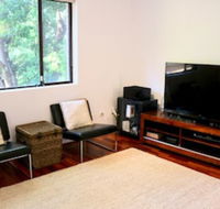 Spacious 3 Bedroom Apartment 20 Min To The CBD - Click Find