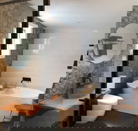 Mole Creek Hideaway - Click Find