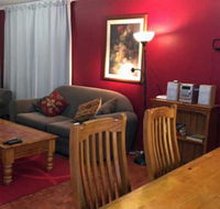 Alexander Cottage - Click Find