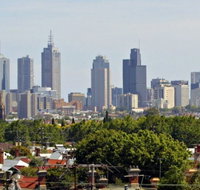 Cosy 1 Bedroom Apartment in Trendy Northcote - Lawyer Find